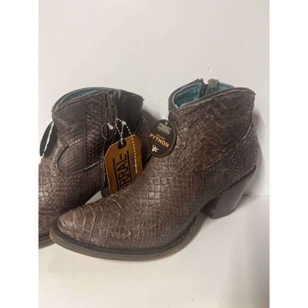 Corral Handcrafted Brown Genuine Python Woman's SZ 9.5 Boots New With Tags - Picture 2 of 8